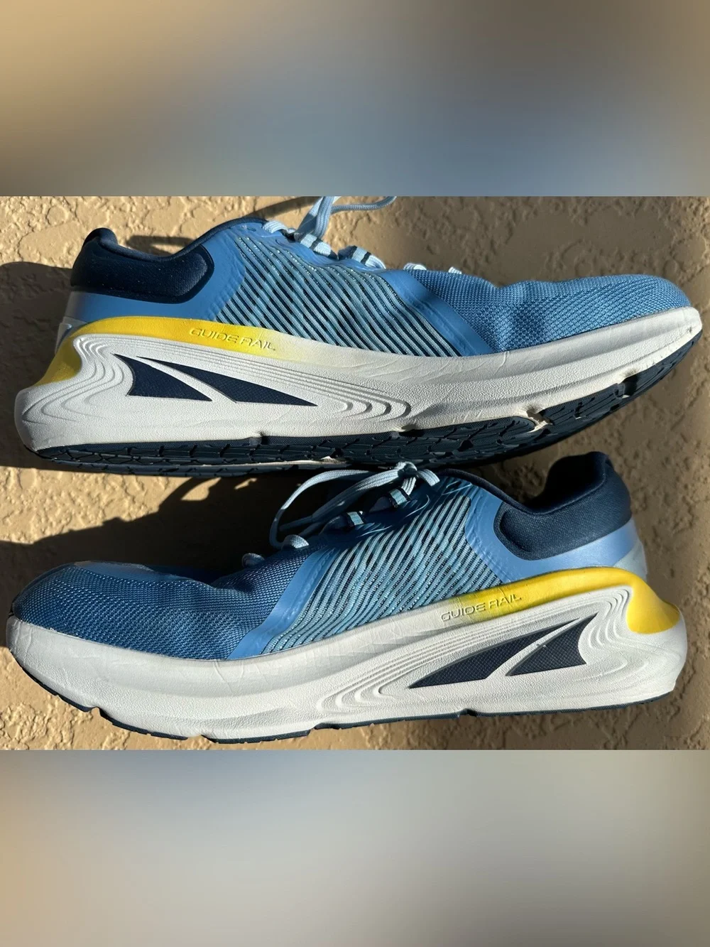 Altra Paradigm 7 Blue Foot Shape Running Shoes ALOA85N7440 Size 9.5 Wide in VGC